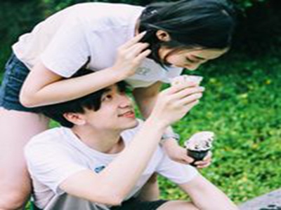 老师黑色双开真丝旗袍的寓意,古老校园的秘密：揭开真丝旗袍背后的失踪之谜-3